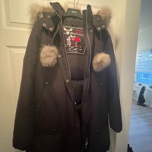 Moose Knuckles black parka XL